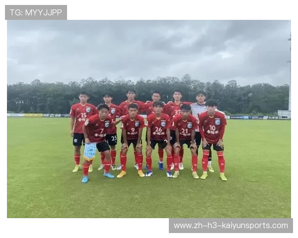 俱乐部青年队教练因表现出色被提拔至一队，青年俱乐部里包括什么